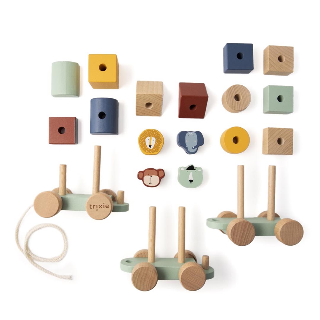 Tren con animales de madera